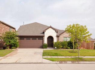3811 Thomas Plains Dr, Heartland, TX 75126
