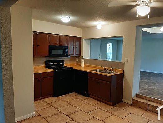 3rd image of 4947 E Ridgecreek Dr