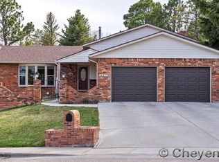 6814 Valley View Pl, Cheyenne, WY 82009