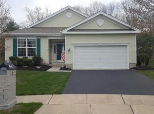8 Estuary Ct, Barnegat, NJ 08005
