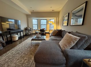 915 W Addison St APT 2, Chicago, IL 60613