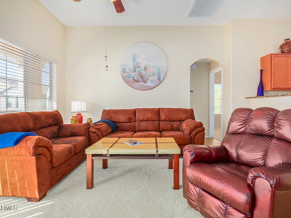 1st image of 461 N 169TH Avenue