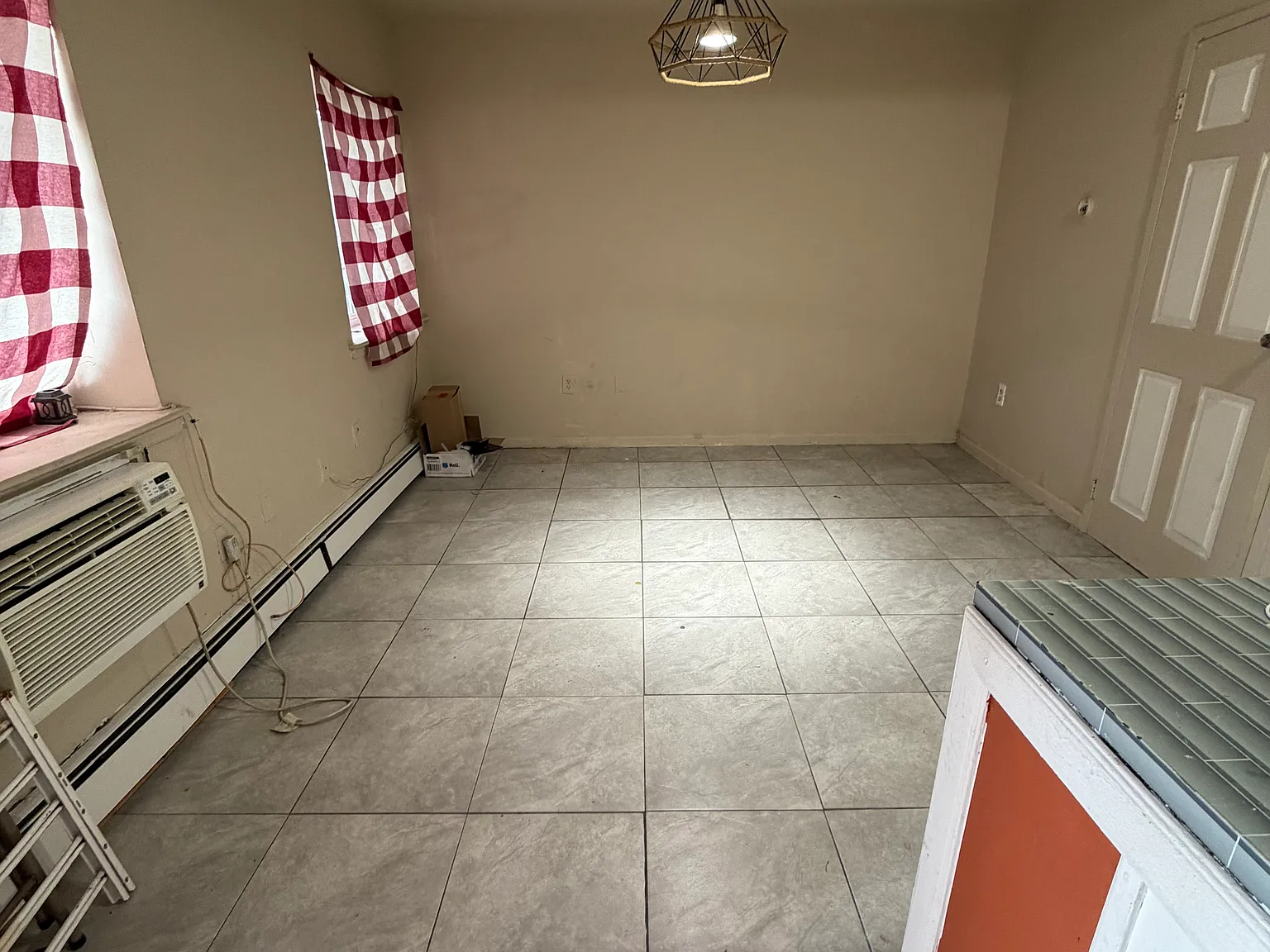 Studio, $2,200 — Photo 3