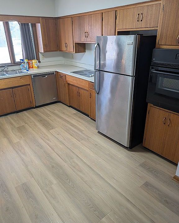2nd image of 440 N 56th St