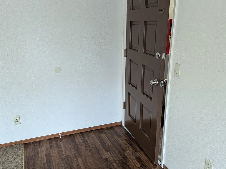 910 W Church St #3 — Photo 10