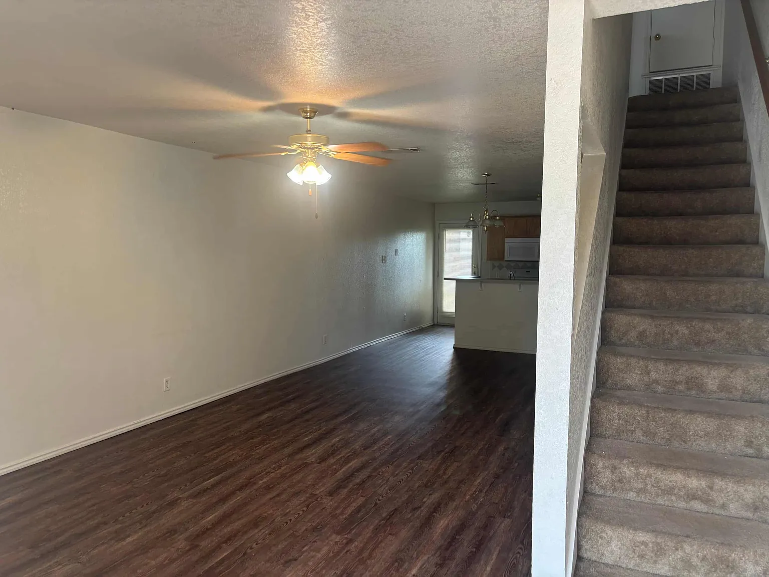 Discover Comfort & Convenience at 5703 Allstar Court Your Ideal Killeen Rental Awaits! — Photo 2