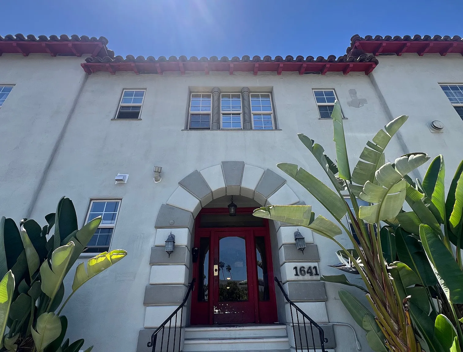 1641 Crenshaw Blvd — Photo 1