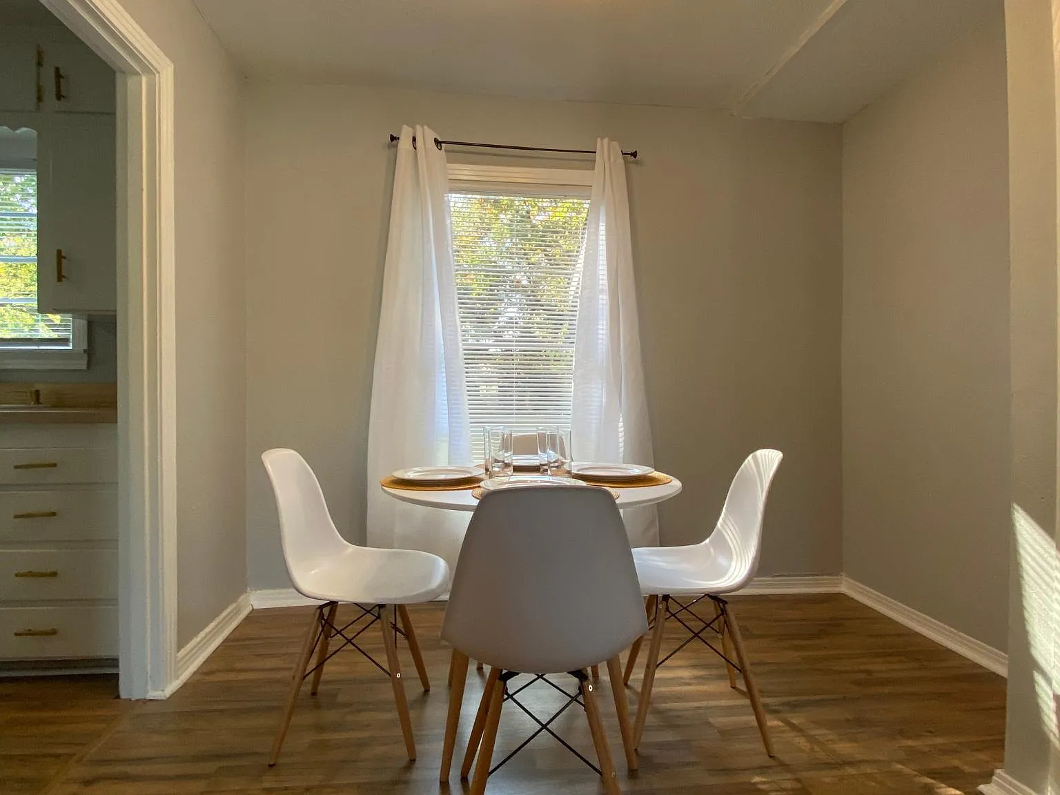 3304 Walnut St — Photo 2