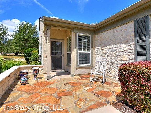 5th image of 300 Farm Hill Dr