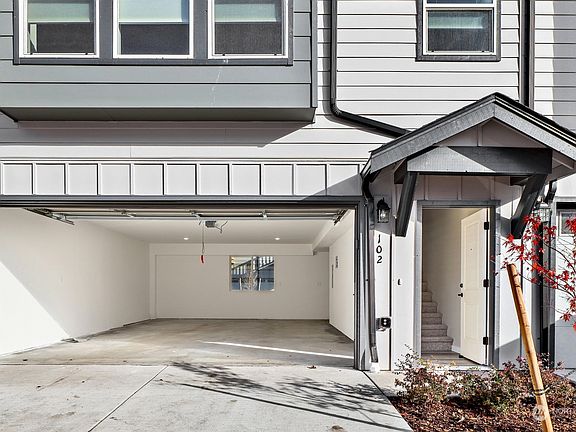 5th image of 2848 Shore Pine Pl