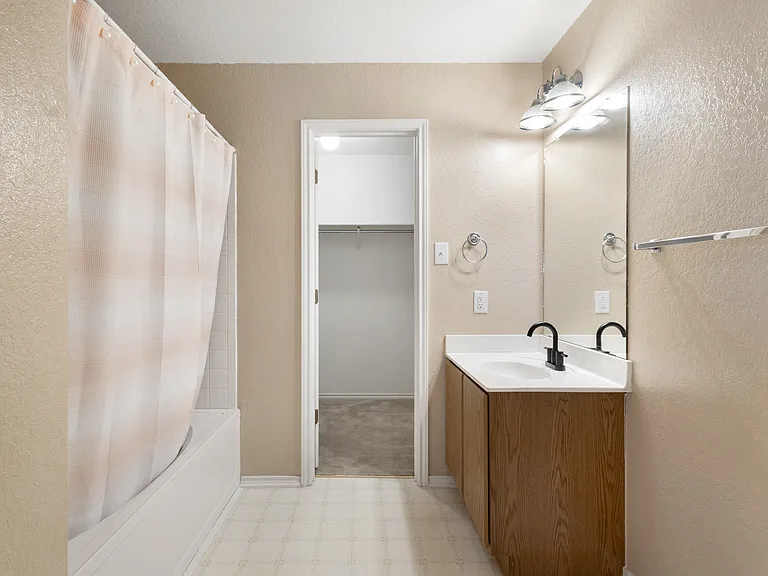 372 Copper Hill Dr — Photo 17