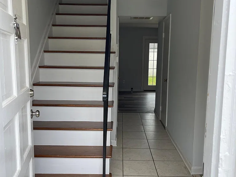 116 Marlow St SW — Photo 2
