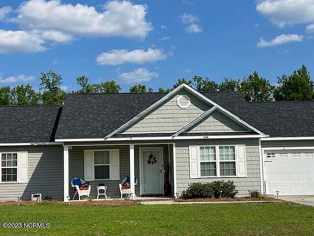 1st image of 112 Woodbury Farm Drive