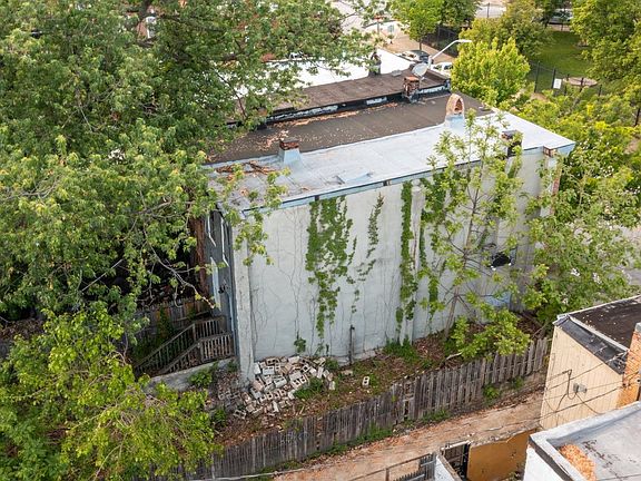 4th image of 1301 W Cross St