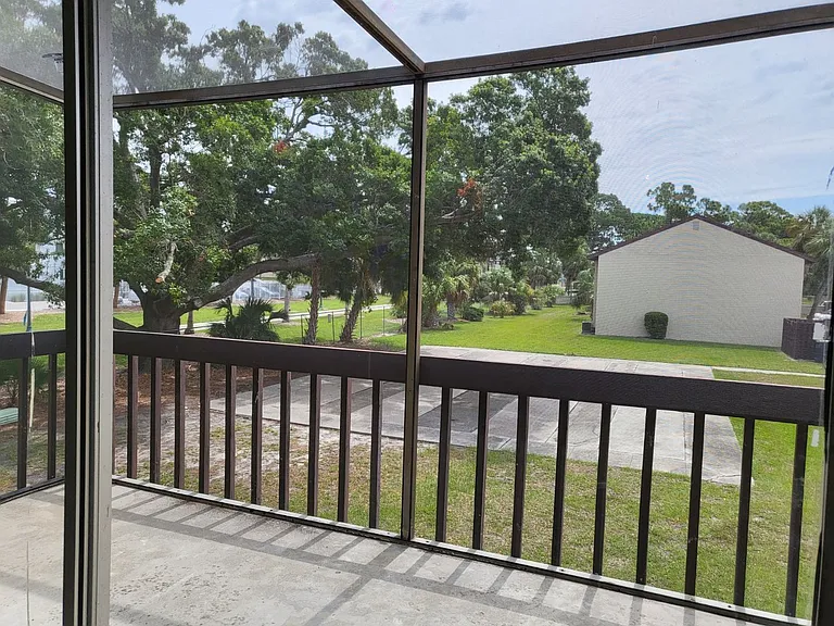 2721 Hidden Lake Blvd #C — Photo 8