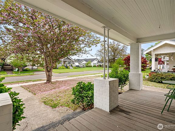 3rd image of 809 Sumner Avenue
