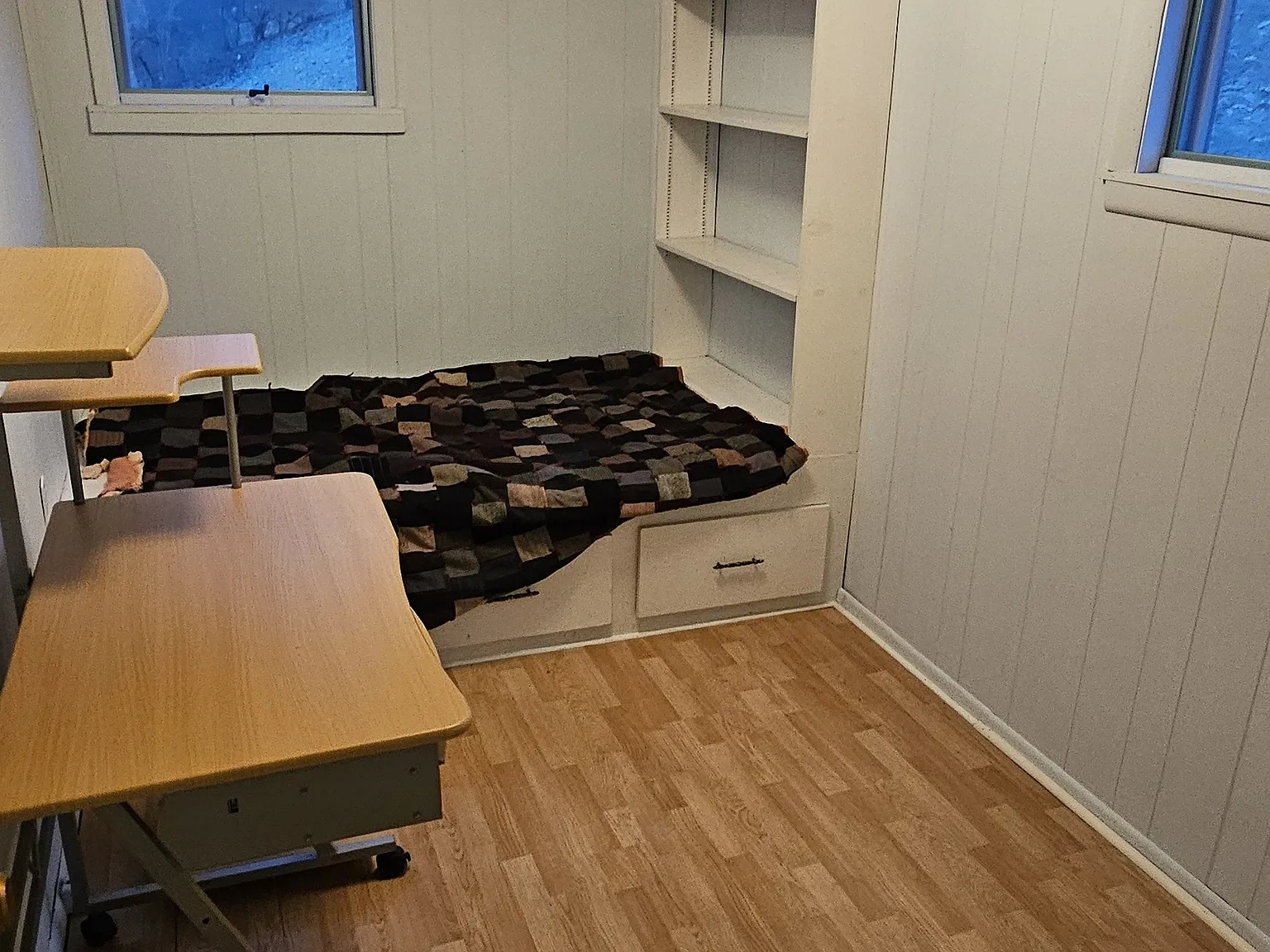 3 bedroom 1 bath over and under duplex 1050/mo — Photo 2