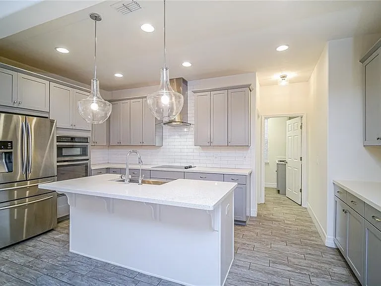8201 Corkfield Ave — Photo 20