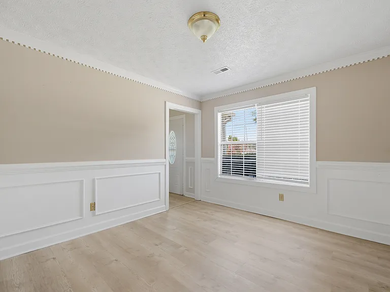 2 Compton Ct — Photo 6