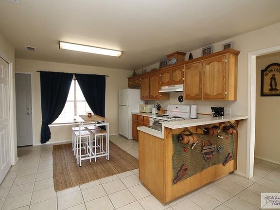 4th image of 1042 Mansfield Dr
