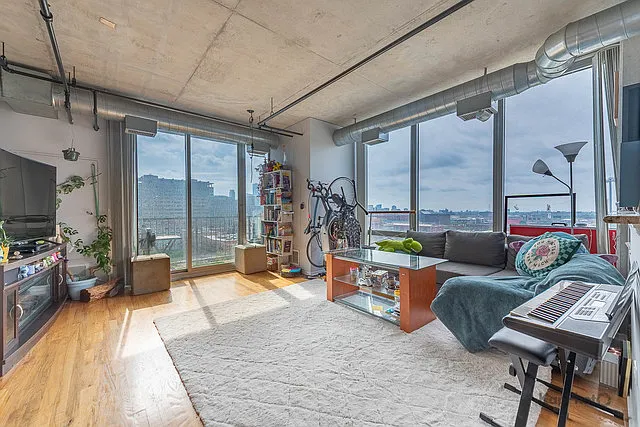 700 W Van Buren St #1404 — Photo 2