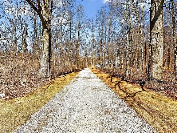 3rd image of 3734 Warrensburg Rd