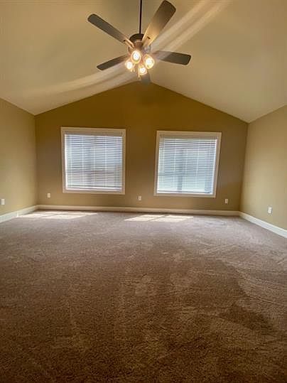 2nd image of 109 Perris Pl #109