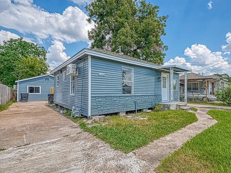 6715 Victoria St #A — Photo 34