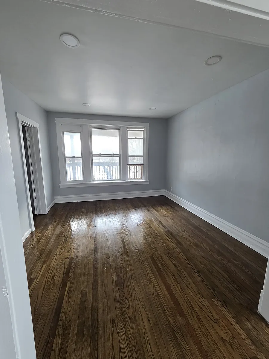 Building Photo - 2704 E 77th St #2