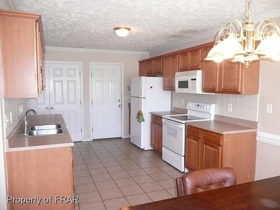 4th image of 1304 Thistle Gold Dr