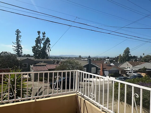 7408 Outlook Ave #A — Photo 6
