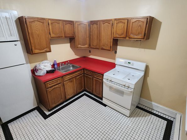 315 McClellan St #2R