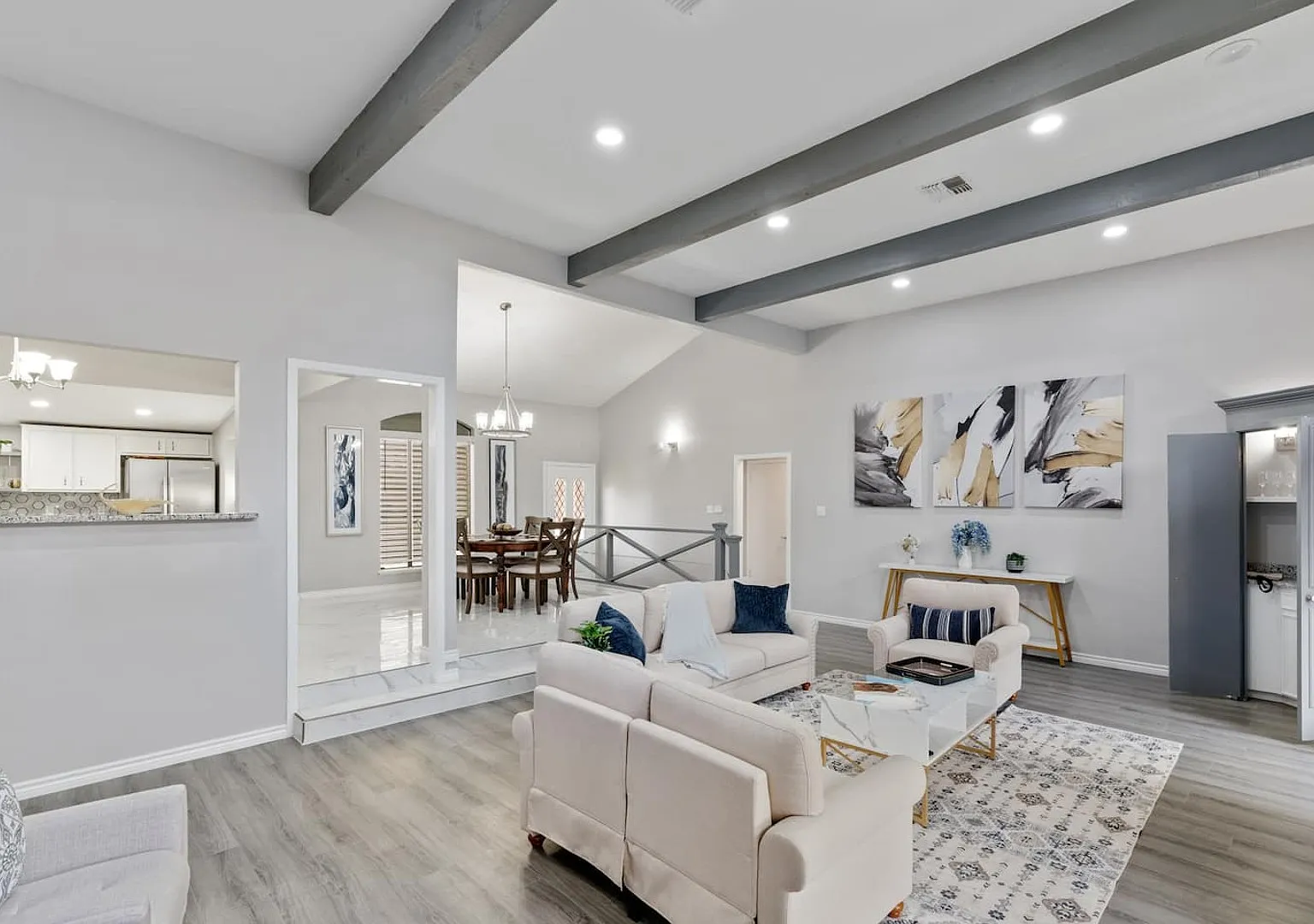 3 bed, 2046 sqft, $4,500 — Photo 3