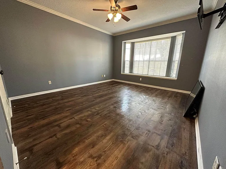 4907 Greenriver Valley Dr — Photo 10