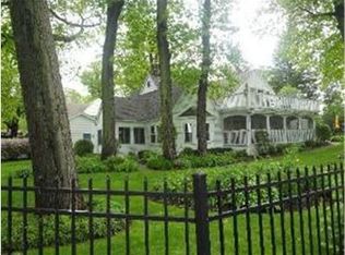 2919 Wooded Ln, McHenry, IL 60051