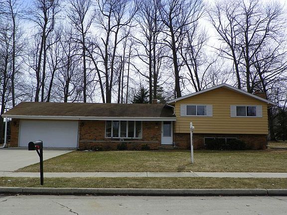 2nd image of 2409 Silver Leaf Ln
