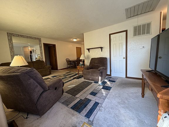 3rd image of 1827 Burry Circle Dr