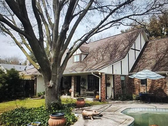 3rd image of 1604 Lake Crest Ln