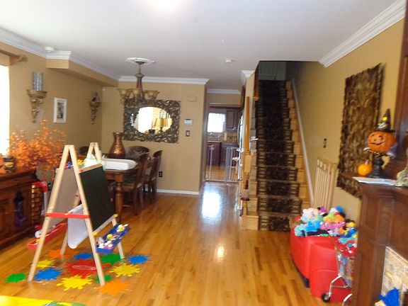 5th image of 469 Correll Ave