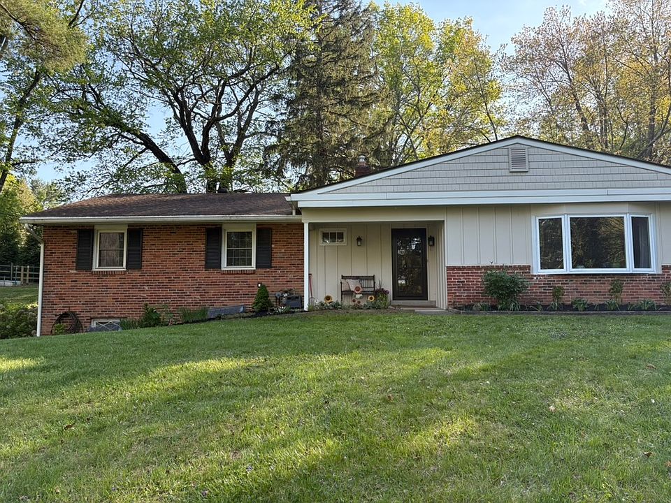 Spacious ranch in Media