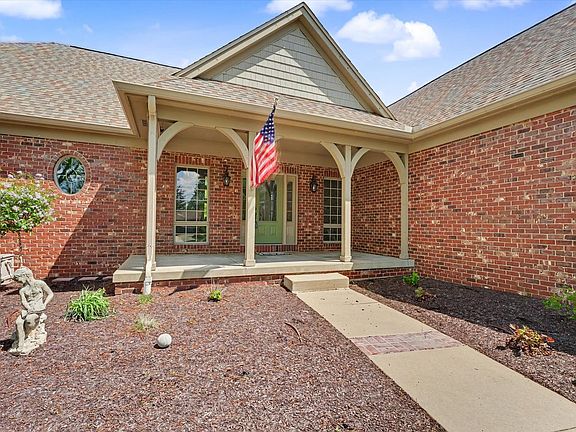 4th image of 4106 Farhills Dr