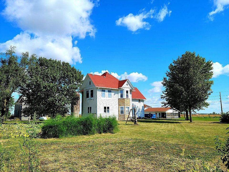 7620 Wisconsin Ave, Davenport, IA 52806 Zillow