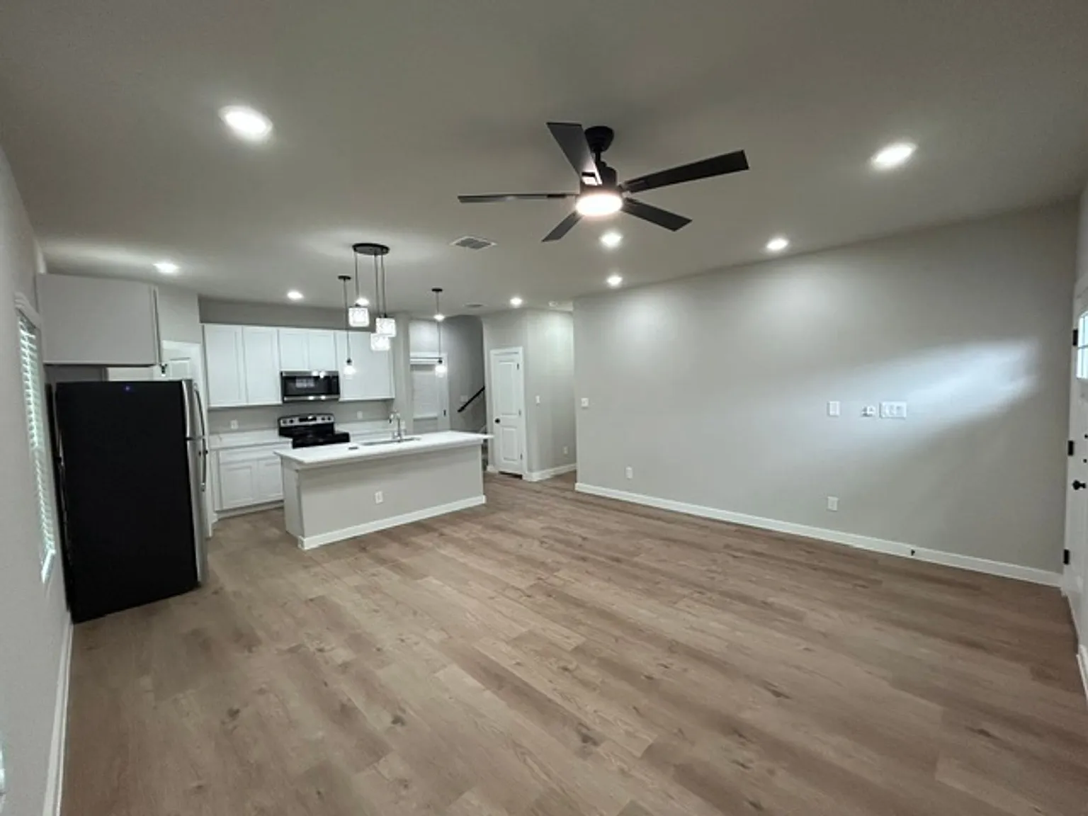 9007 Glen Mont #105 & 106 San Antonio, TX 78239 — Photo 3