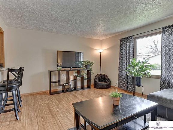 4th image of 4616 Parkview Dr