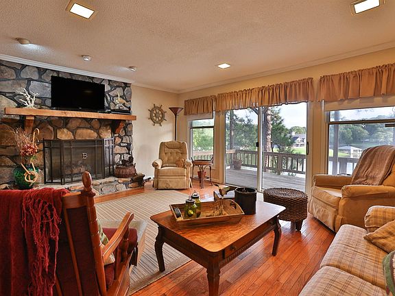 4th image of 740 Lake Front Dr