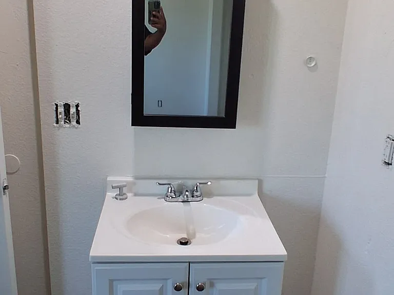 110 E 2nd St #2 — Photo 5