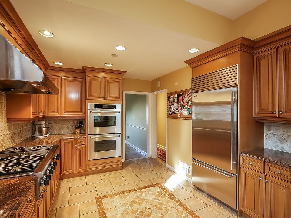 1st image of 42 Hutchinson Blvd