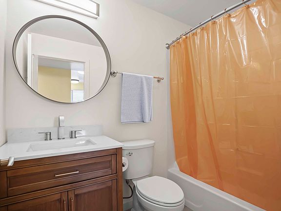 5th image of 6534 Balboa Blvd #D