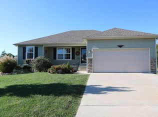 14250 Oakland Ct, Grandview, MO 64030
