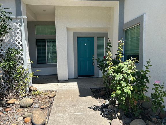 2nd image of 870 Nichols Cir